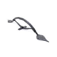 Load image into Gallery viewer, The Home Hand Forged Iron Hardware Iron Handle HC-1137
